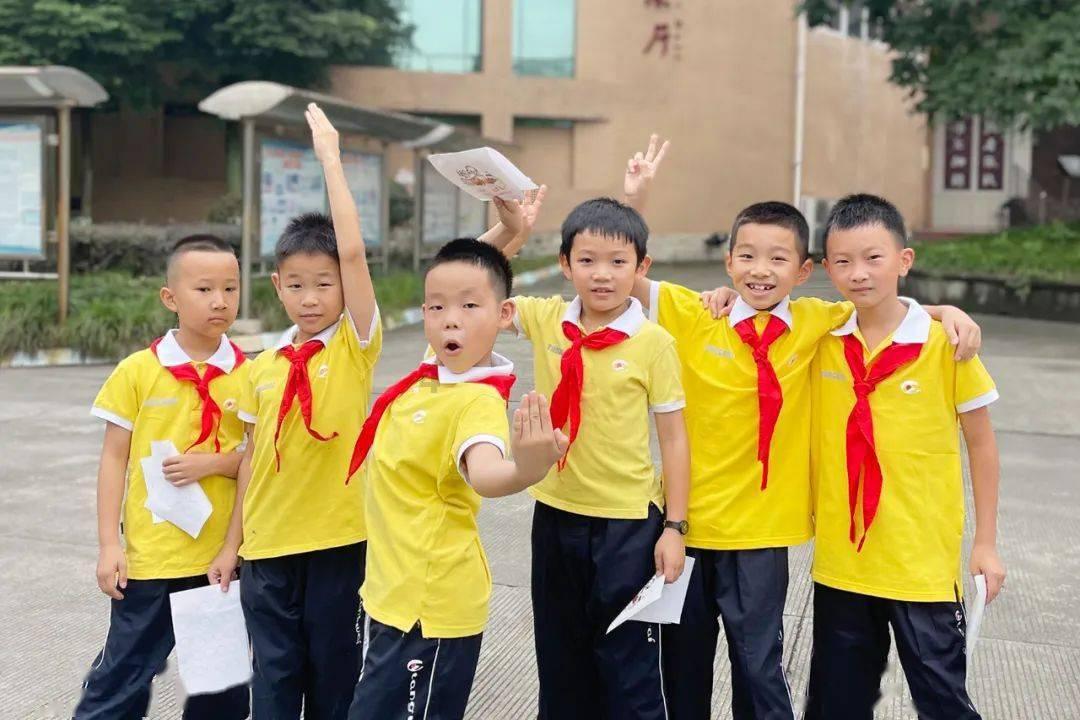 探索知识星球恋爱中,为什么很少男生主动帮女朋友夹指甲?,解锁更广阔的知识世界!